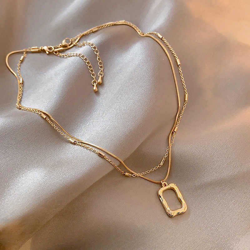 Véronique | Abigail layered chain pendant