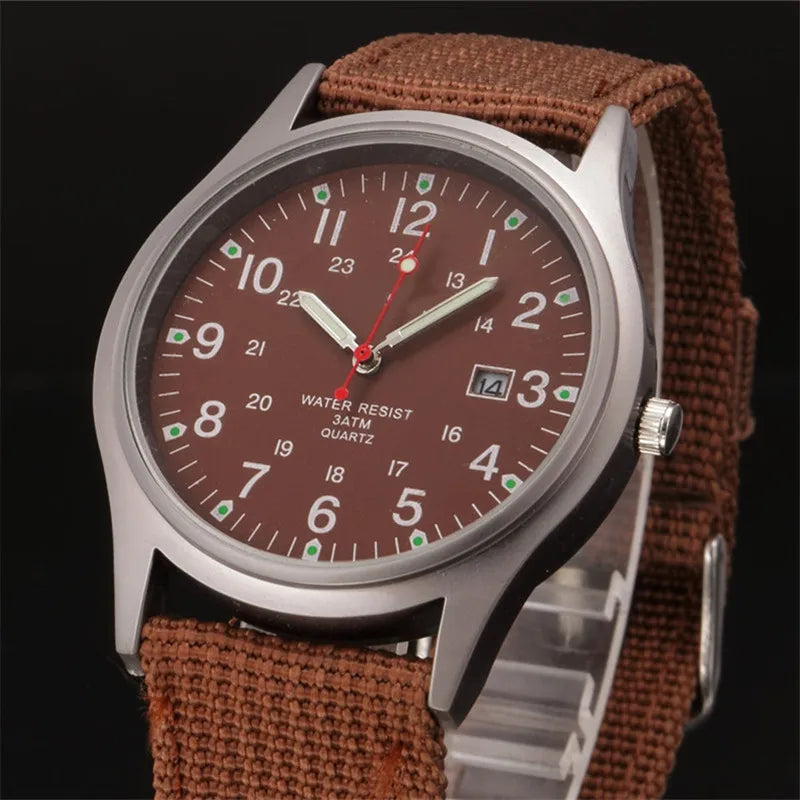 Quentin | Montre-bracelet décontractée d'inspiration militaire