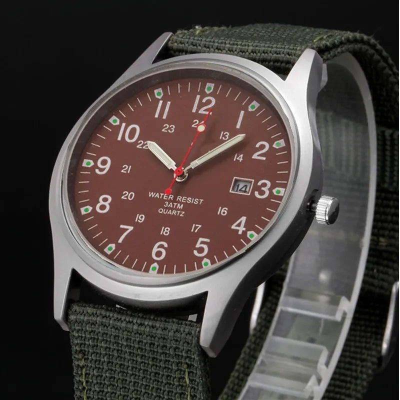 Quentin | Montre-bracelet décontractée d'inspiration militaire