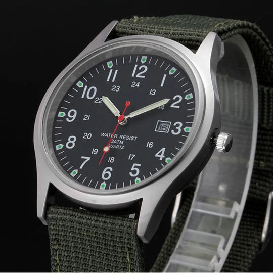 Quentin | Montre-bracelet décontractée d'inspiration militaire