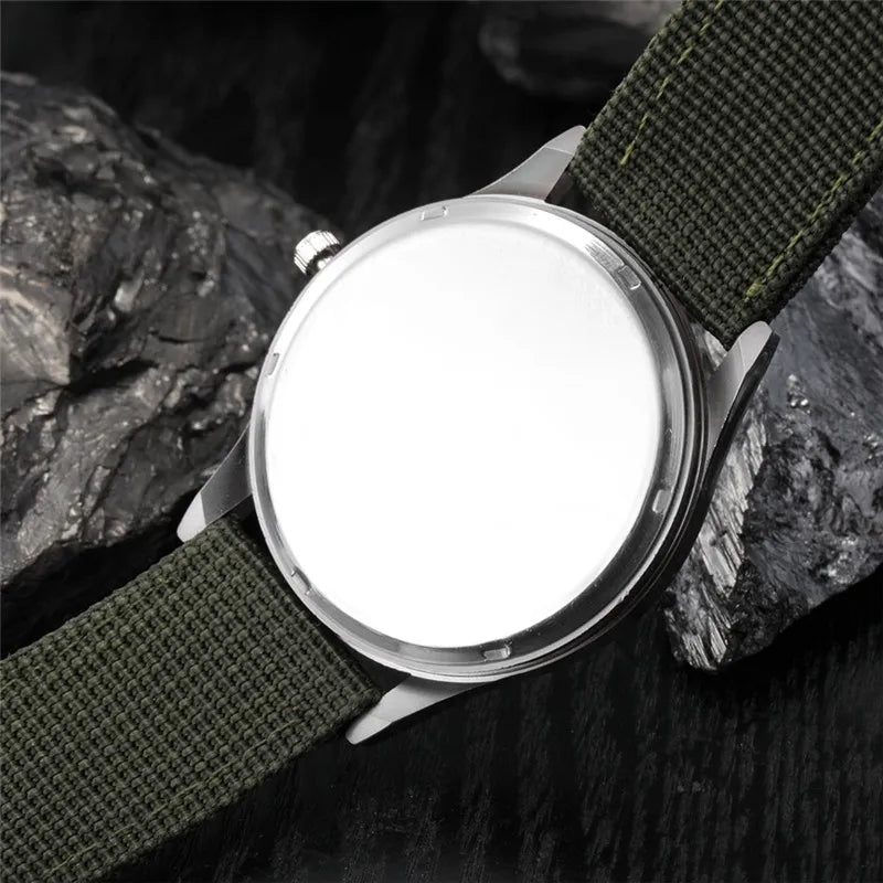 Quentin | Montre-bracelet décontractée d'inspiration militaire