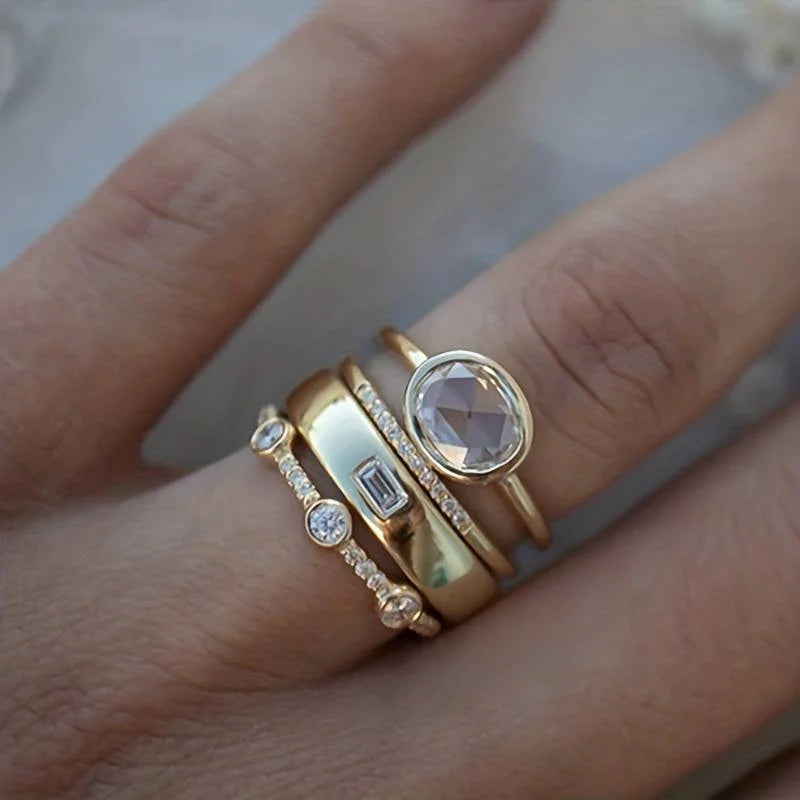 Lila |  Bague vintage en or et zirconium